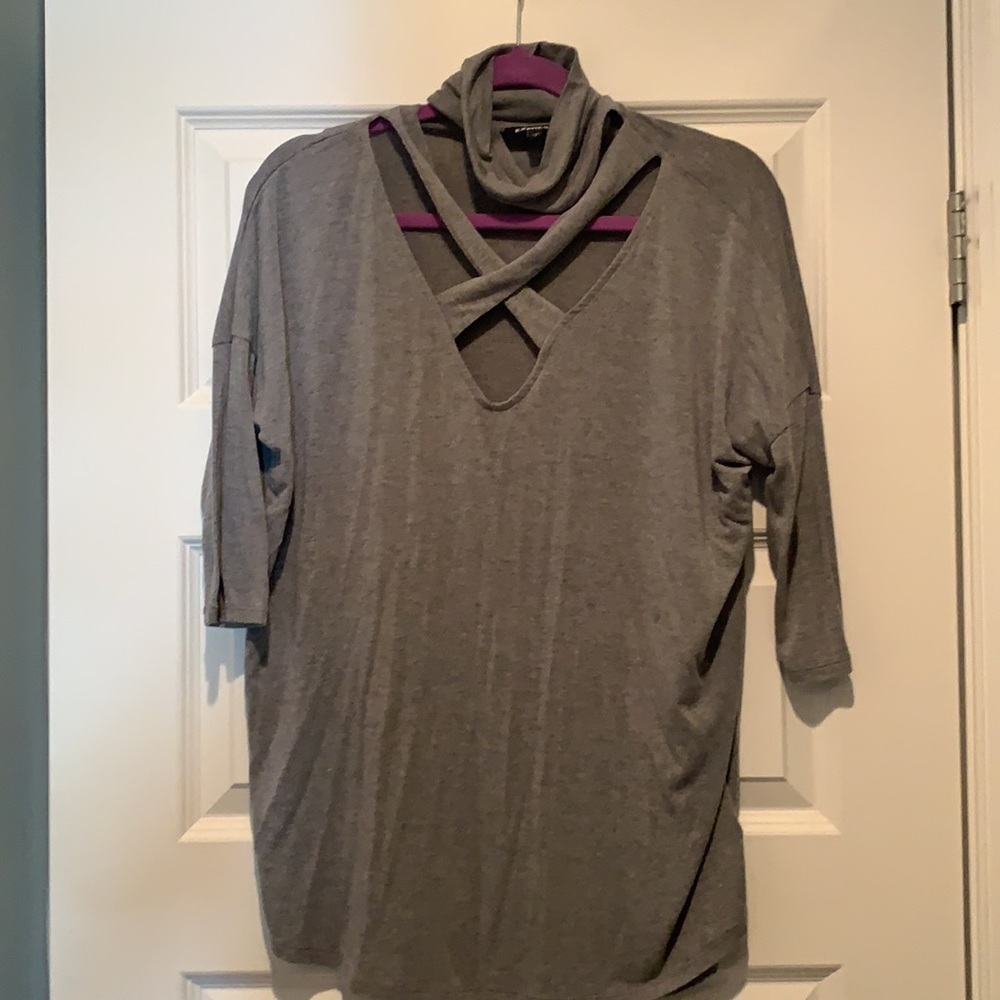 Grey Express Top - Picture 3 of 3